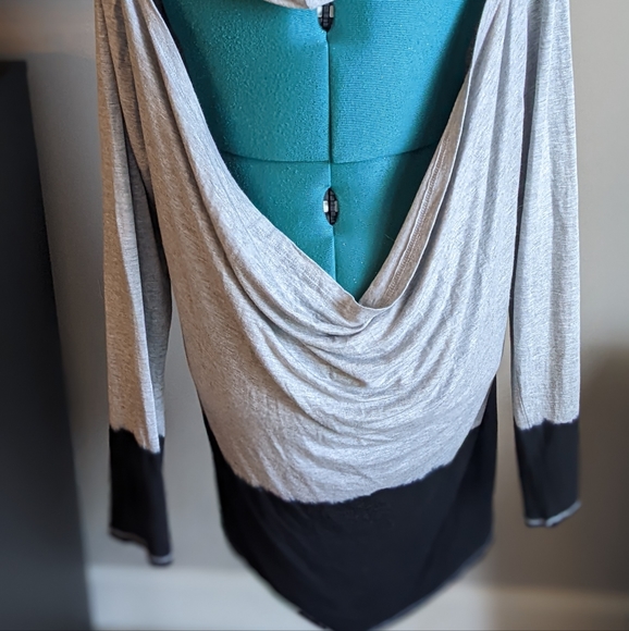 Spenglish Oversized Workout Top with Back Cutout - Size Small - Picture 5 of 9